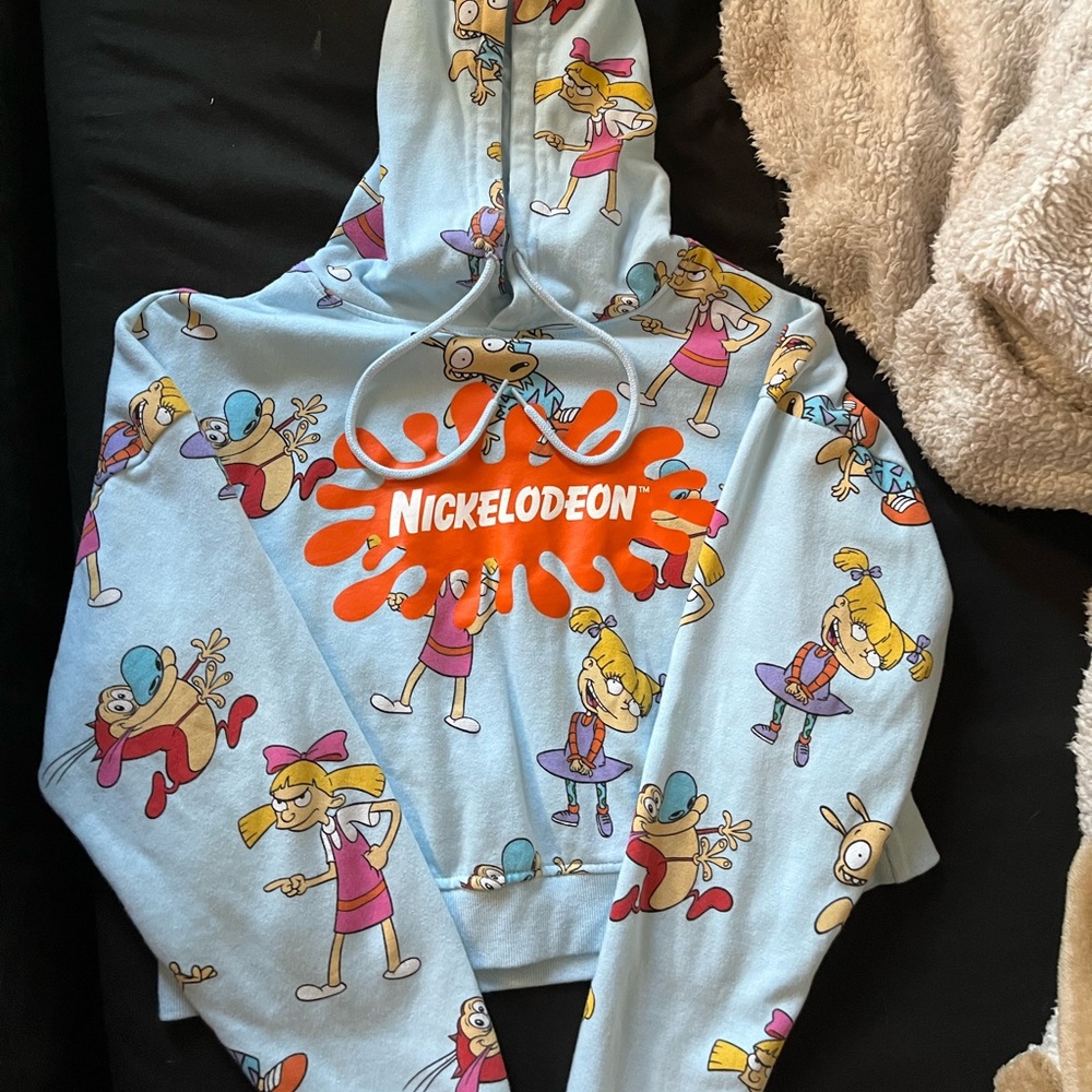 Cropped Nickelodeon sweater